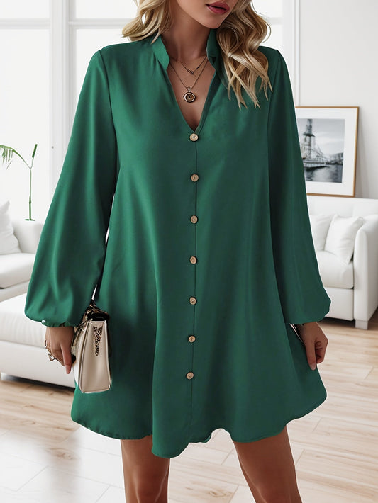 Abito camicia casual con bottoni da donna, stile chic e moderno, ideale per primavera ed estate