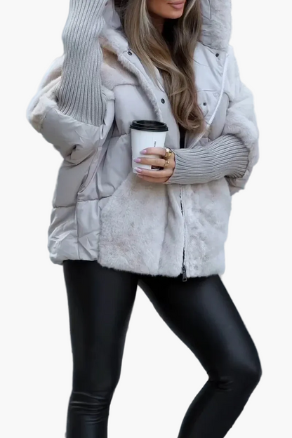 Veste d'hiver femme style urbain chic matelassée à capuche, idéale pour le froid
