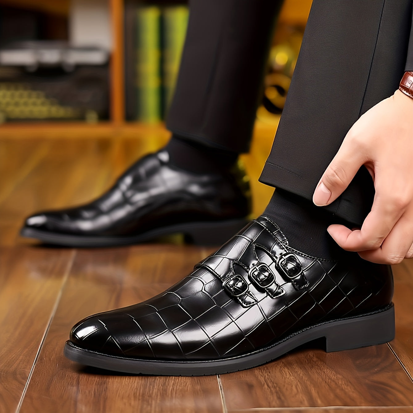 Scarpe eleganti da uomo con tripla fibbia stile vintage – eleganza formale e urbana