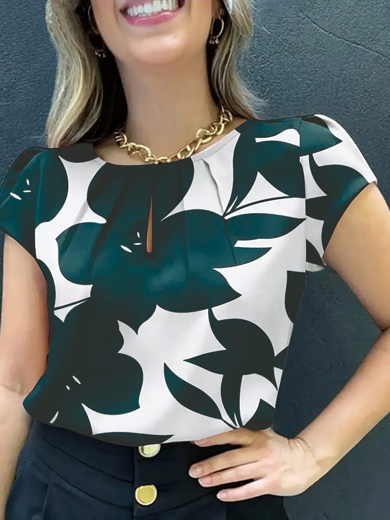 Blouse femme élégante à imprimé abstrait manches courtes style chic pour bureau et sorties