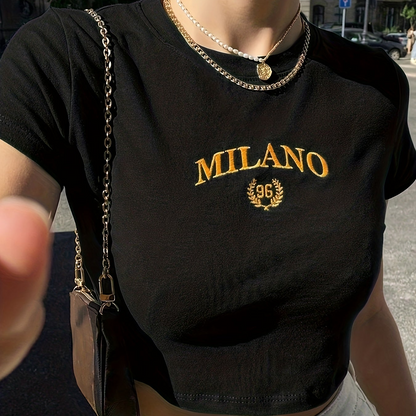 Kort dame-T-shirt i Y2K-stil med broderi fra Milano, sommertrend, korte ærmer, rund hals