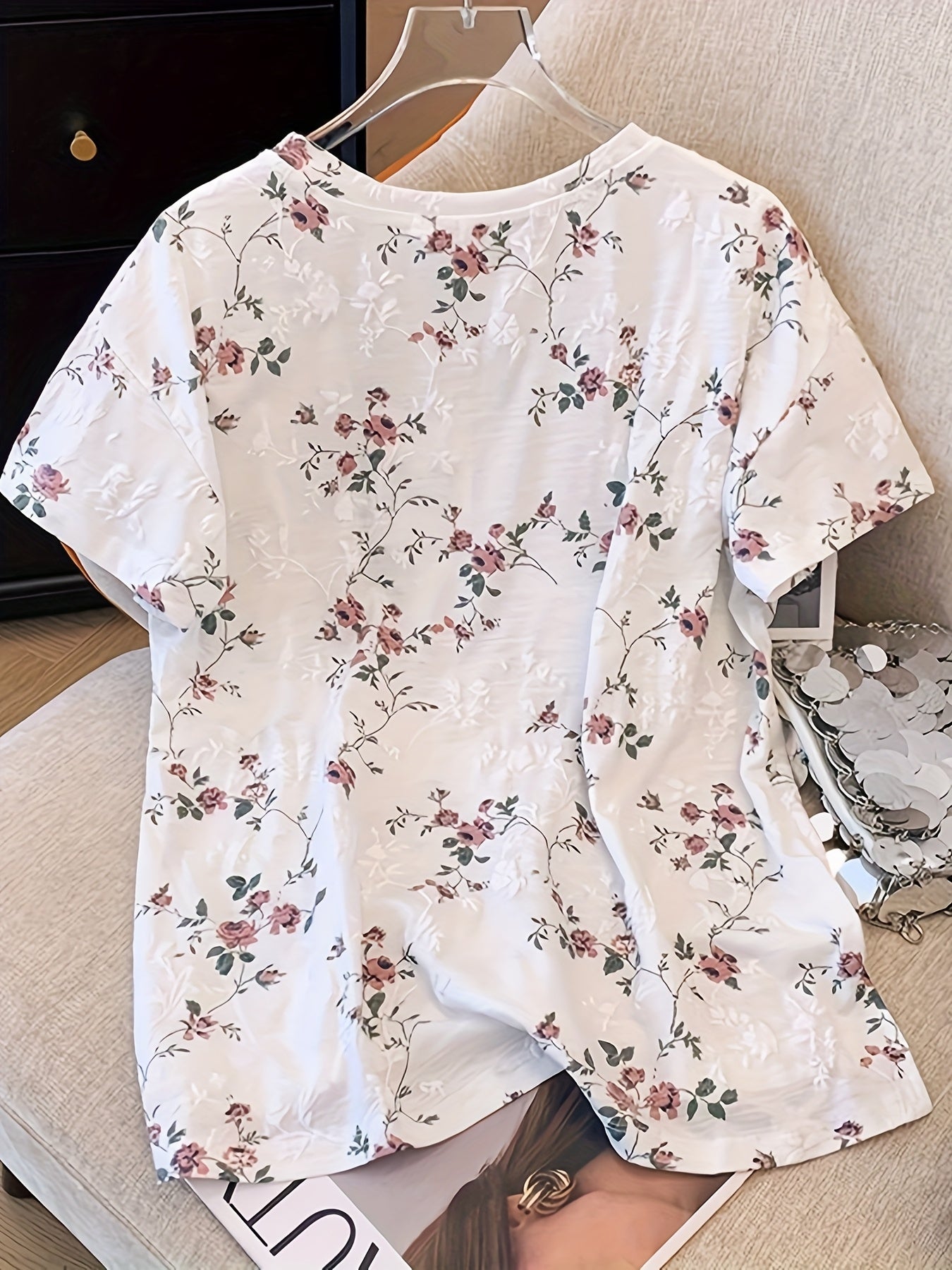 T-shirt femme à manches courtes style chic avec motif floral – Idéal pour le printemps et l'été