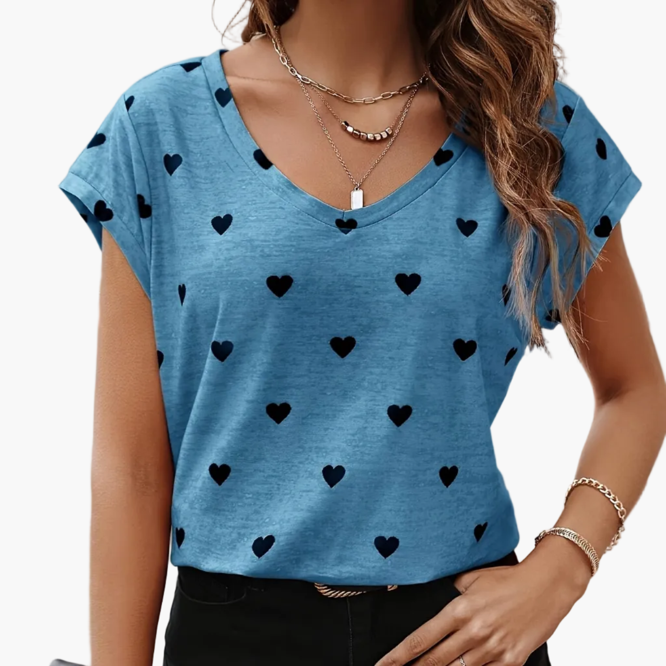 Elegant women's T-shirt with heart print, V-neck, summer chic style