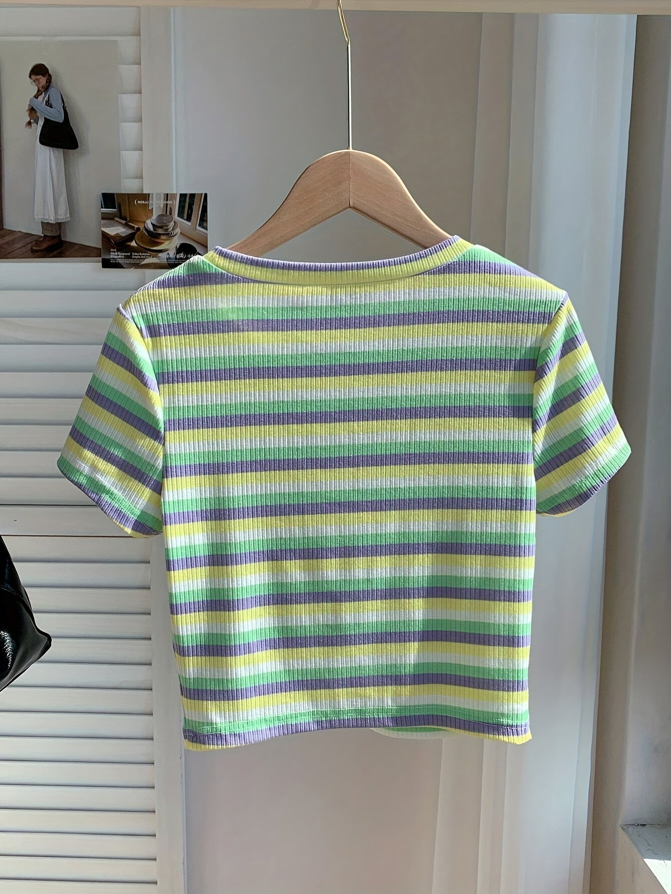 T-shirt rayé à manches courtes pour femme, style décontracté et tendance, parfait pour l'été