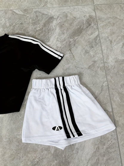 Trendy dames sportset in twee delen met atletische stijl - Korte top en bijpassende short voor fitness en vrije tijd