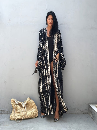 Długie kimono plażowe damskie w stylu boho chic na wakacje i basen