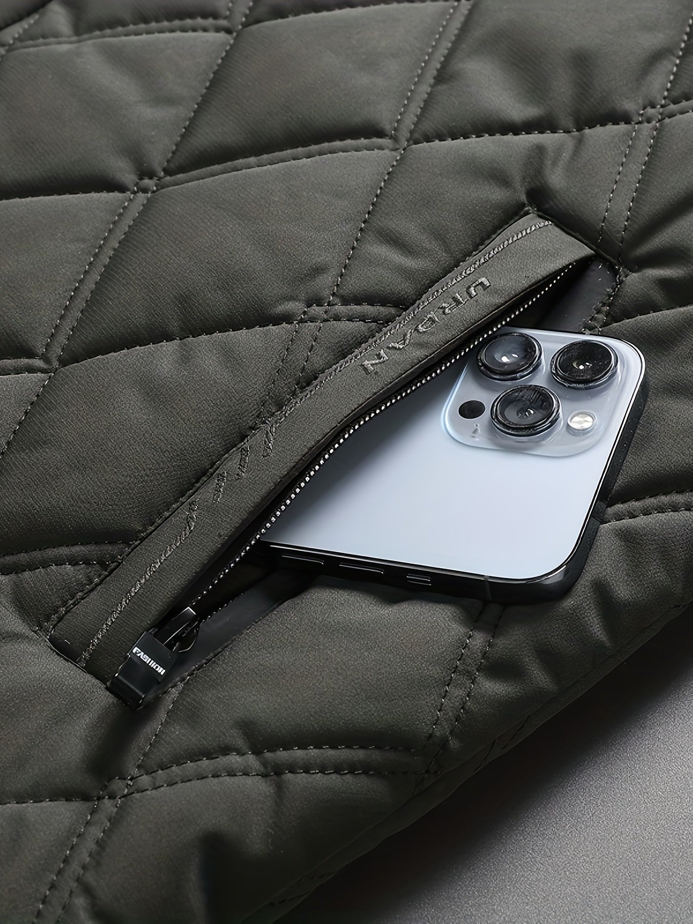 Veste matelassée homme style urbain élégance décontractée