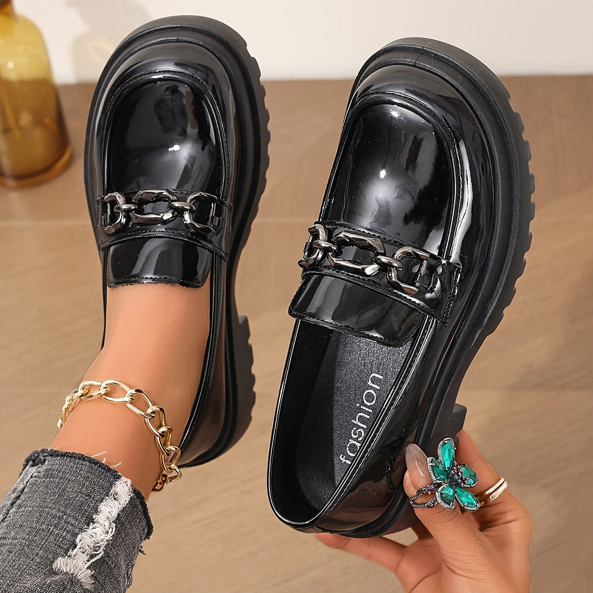 Mocassins élégants pour femme à chaîne dorée style preppy – Slip-on confort urbain