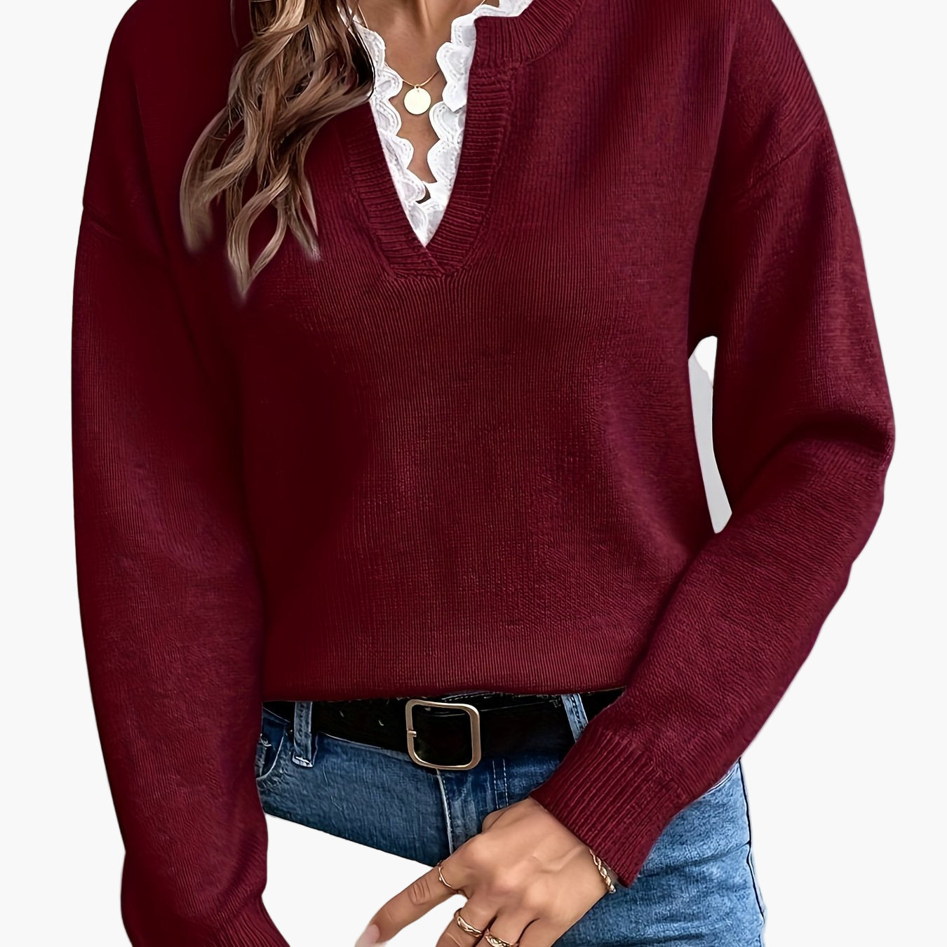 Pull élégant femme col V avec détail dentelle, manches longues, coupe ample, style casual chic pour automne/hiver