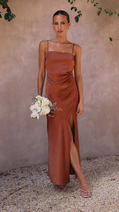 Robe longue élégante à bretelles pour femme – Style fendu chic pour occasions spéciales et été
