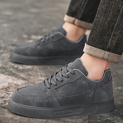 Låga sneakers för herrar i avslappnad urban stil för vardagsbruk