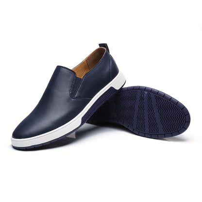 Męskie wsuwane buty casual w uniwersalnym miejskim stylu