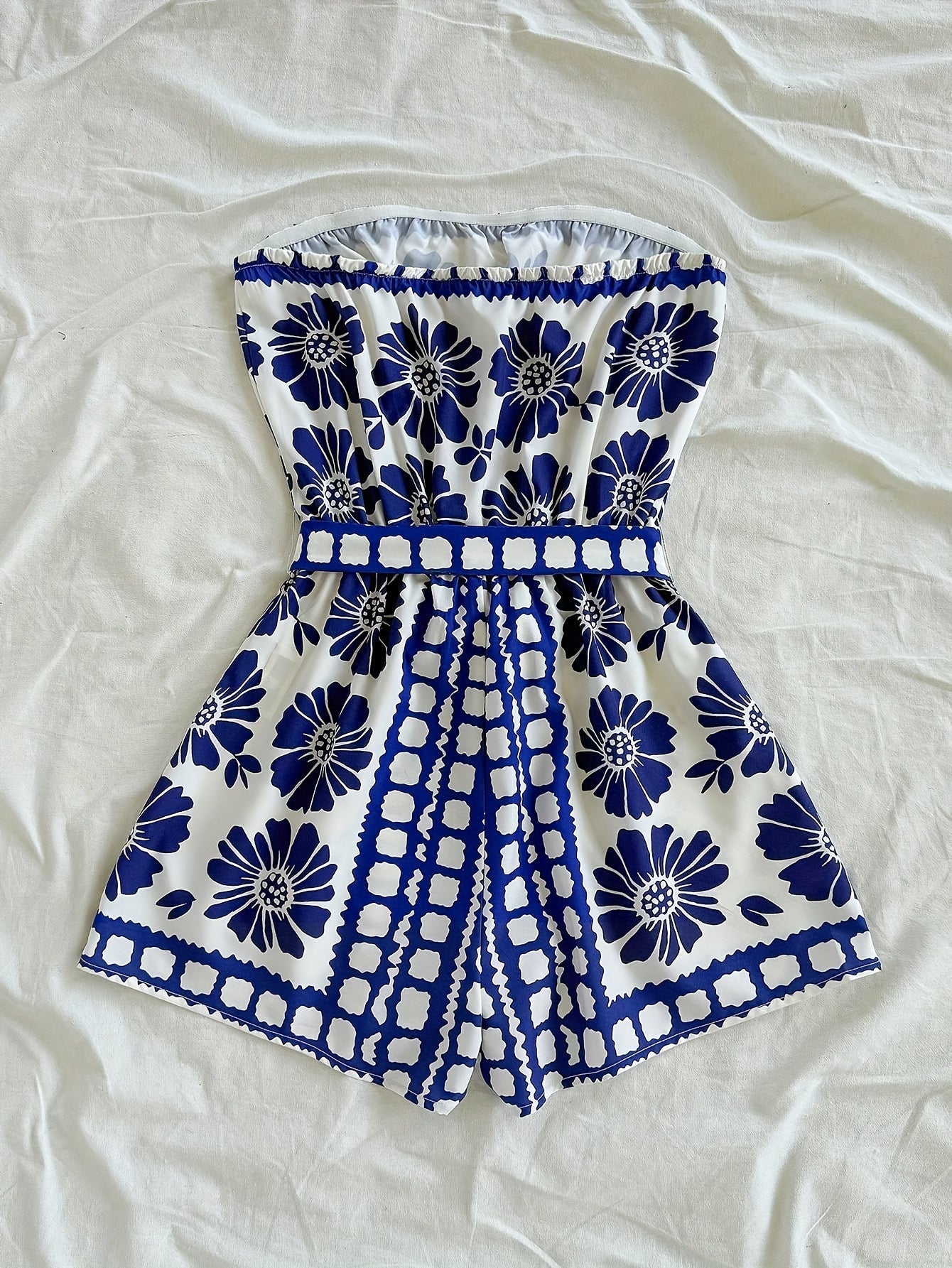 Kort jumpsuit för kvinnor i bohemisk stil att dra på för sommar och semester