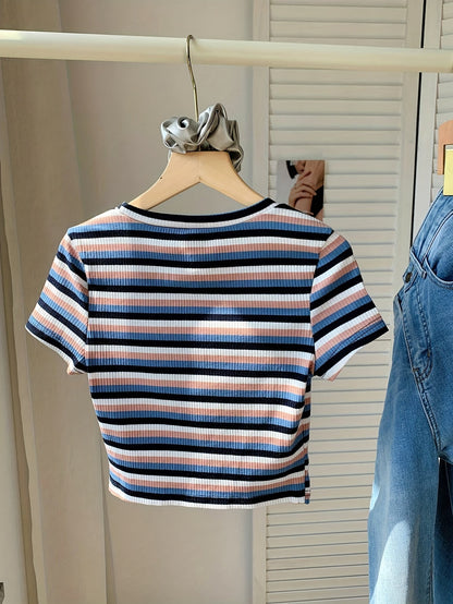 T-shirt rayé à manches courtes pour femme, style décontracté et tendance, parfait pour l'été