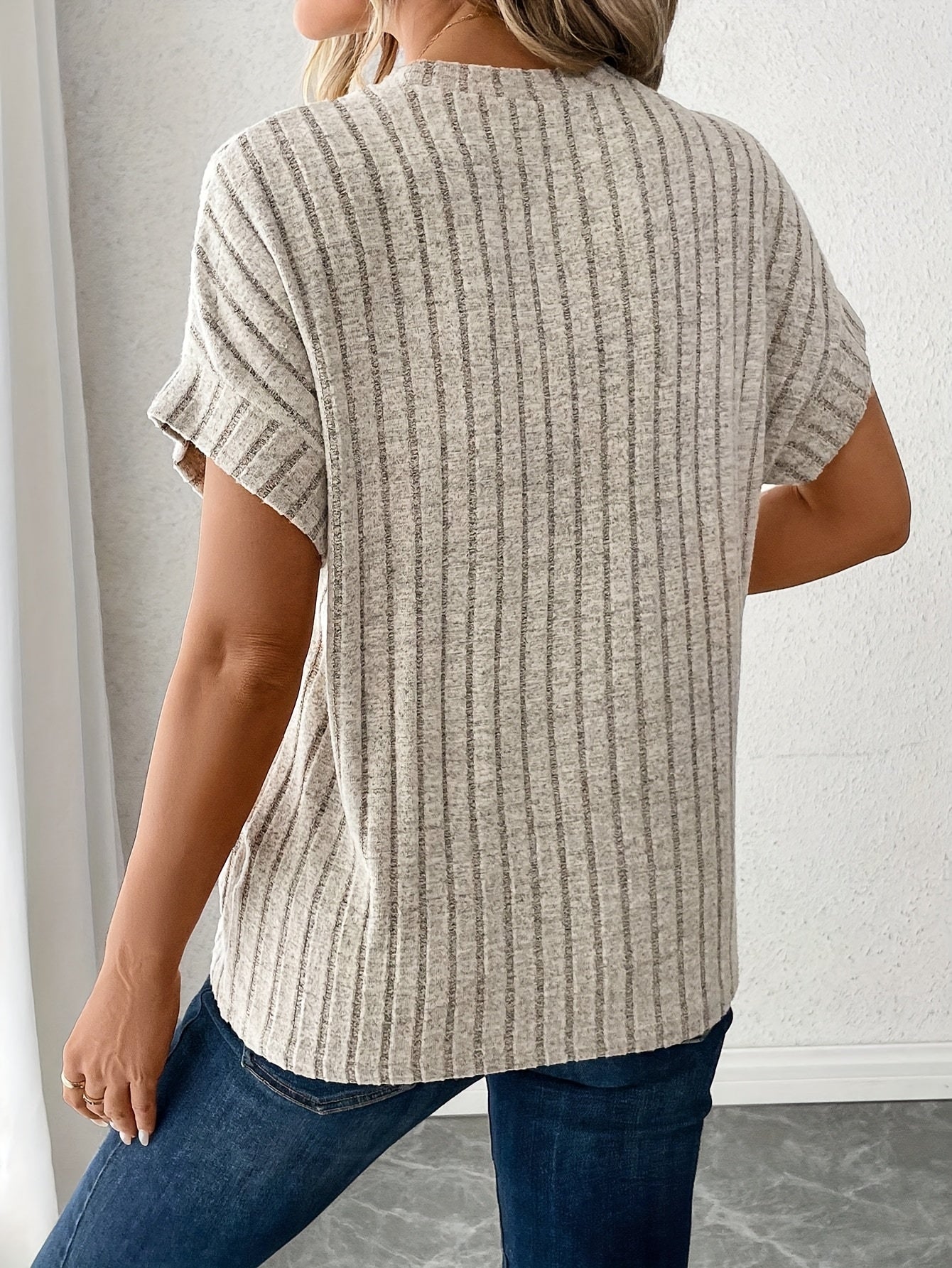 T-shirt a maniche corte stile casual da donna, a righe ed elegante, ideale per tutti i giorni