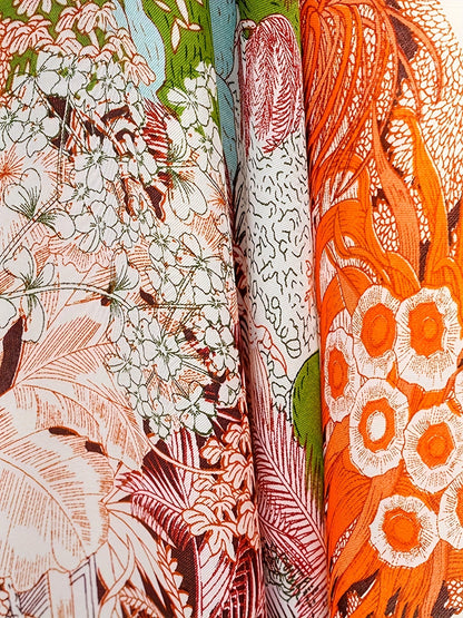 Bohemisk strandtunika för kvinnor med asymmetrisk stil och blommigt tryck, chic för semestern