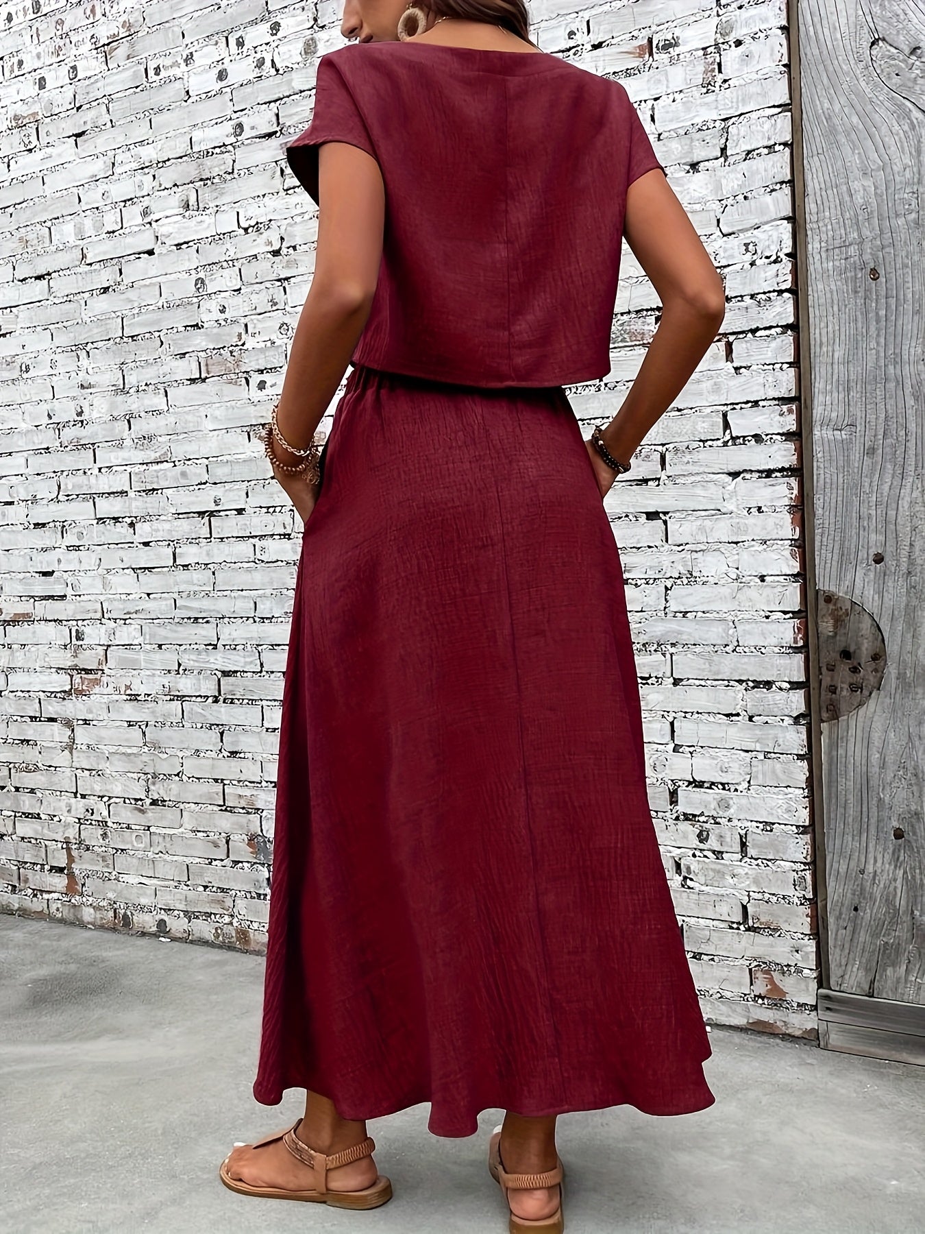 Chic two-piece women's set bohemian style – Crop top and flowing long skirt