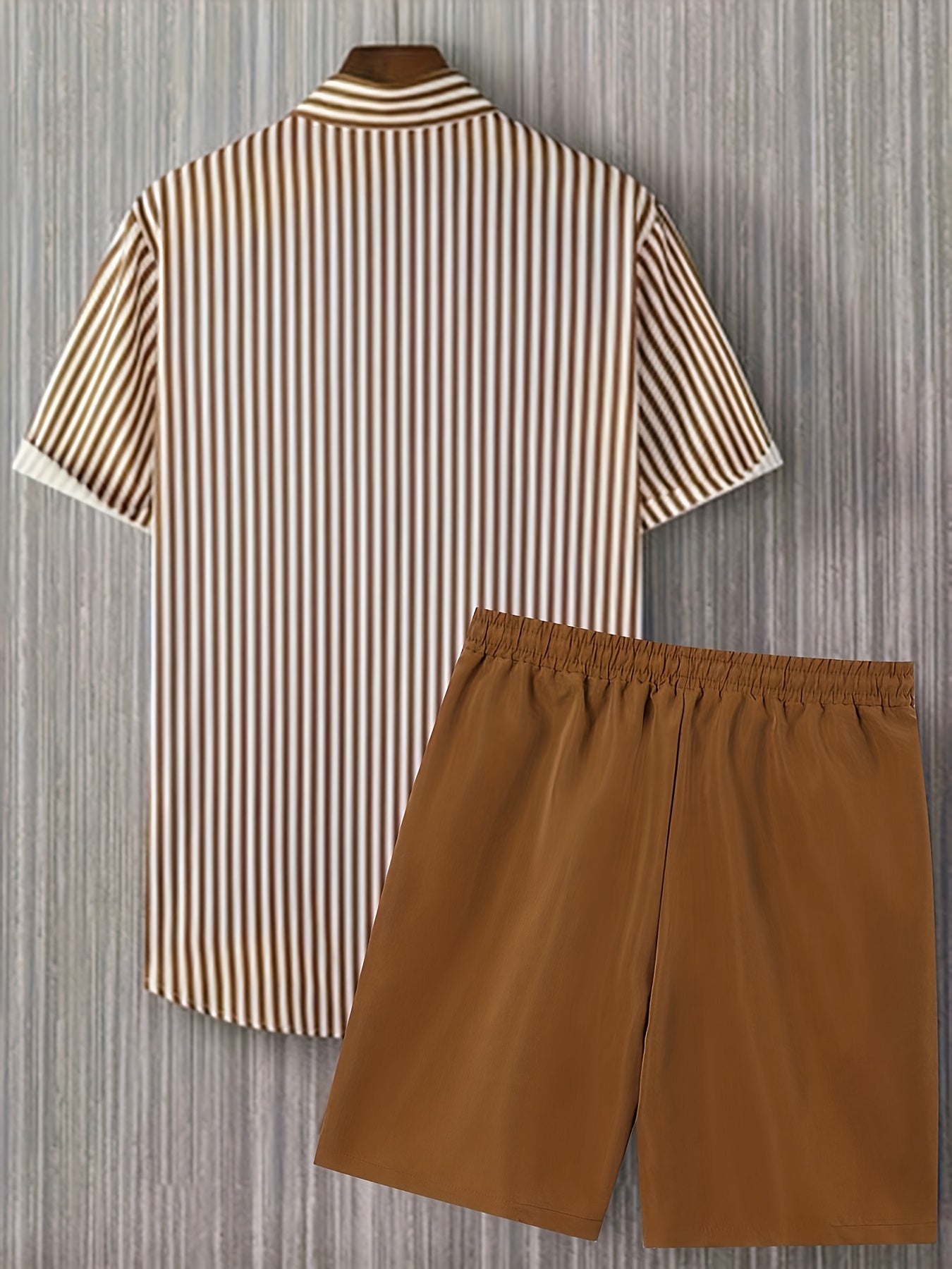 Casual heren outfit met strepen, moderne stijl, perfect voor de zomer en vakantie