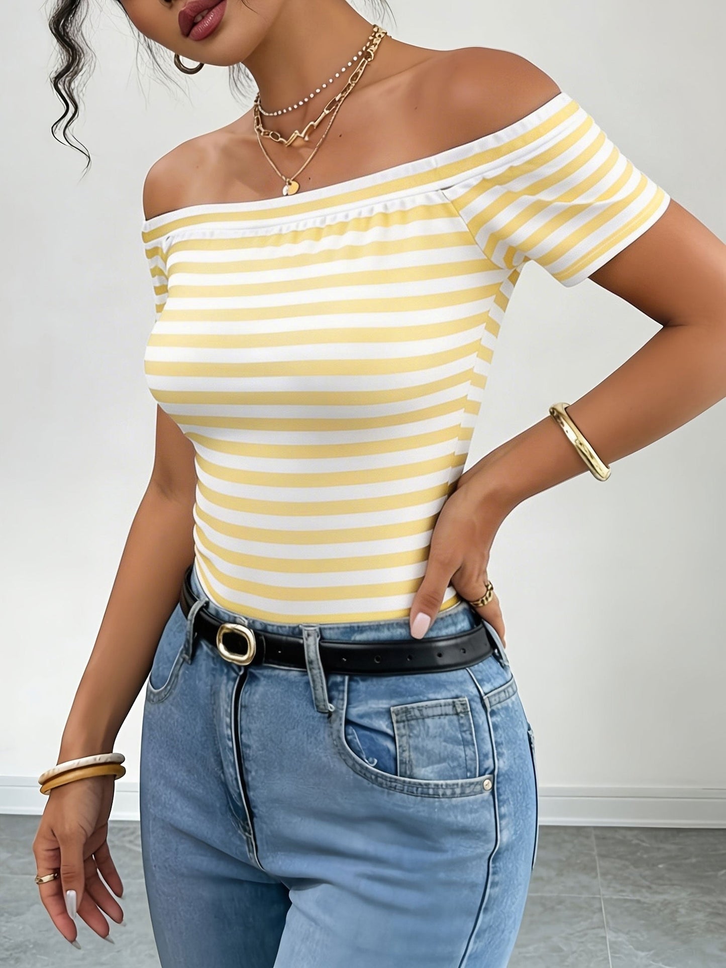 Top Women Off-Shoulder Bardot Style Striped – Elegant and Modern for Casual or Chic Look