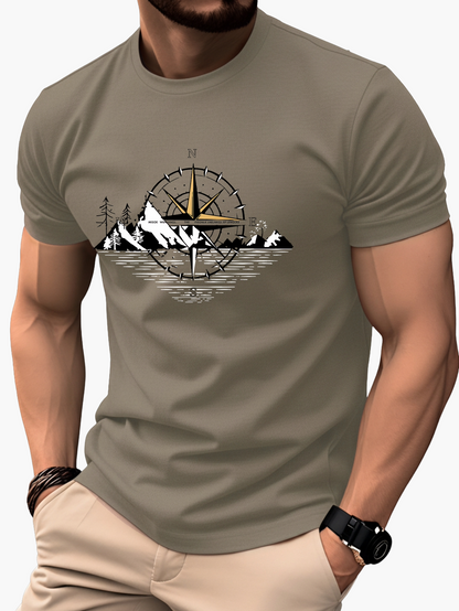 Herre T-shirt Eventyrstil Bjerg Kompas Grafik – Afslappet og Rejse