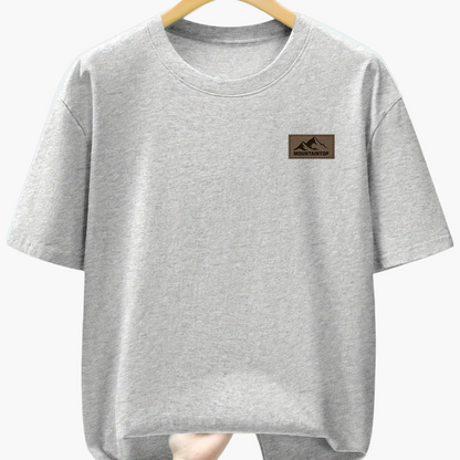 Casual men's T-shirt with mountain print, sporty style – Ideal for leisure and weekends