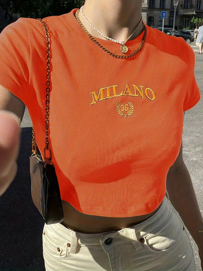 Kort dame-T-shirt i Y2K-stil med broderi fra Milano, sommertrend, korte ærmer, rund hals