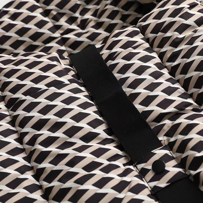 Veste doudoune femme élégante à capuche et ceinture – Style moderne pour l’hiver