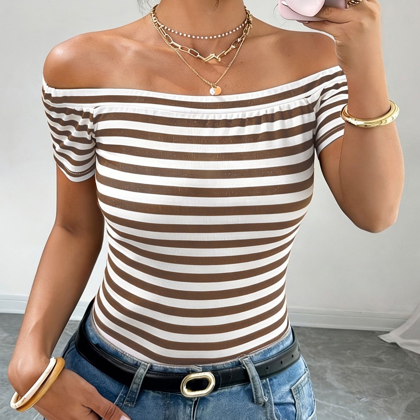 Top Women Off-Shoulder Bardot Style Striped – Elegant and Modern for Casual or Chic Look