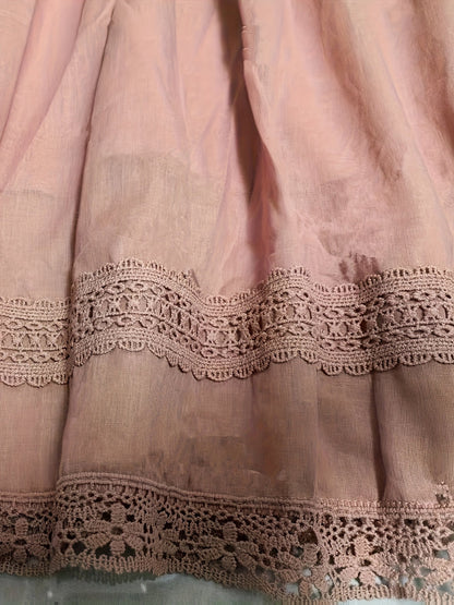 Jupe longue femme style bohème avec dentelle, élégante et fluide pour l'été
