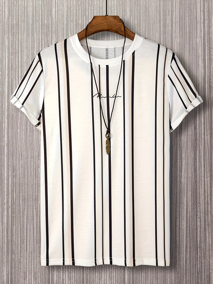 Męski t-shirt z krótkim rękawem w nowoczesnym stylu z pionowymi paskami na modny miejski look