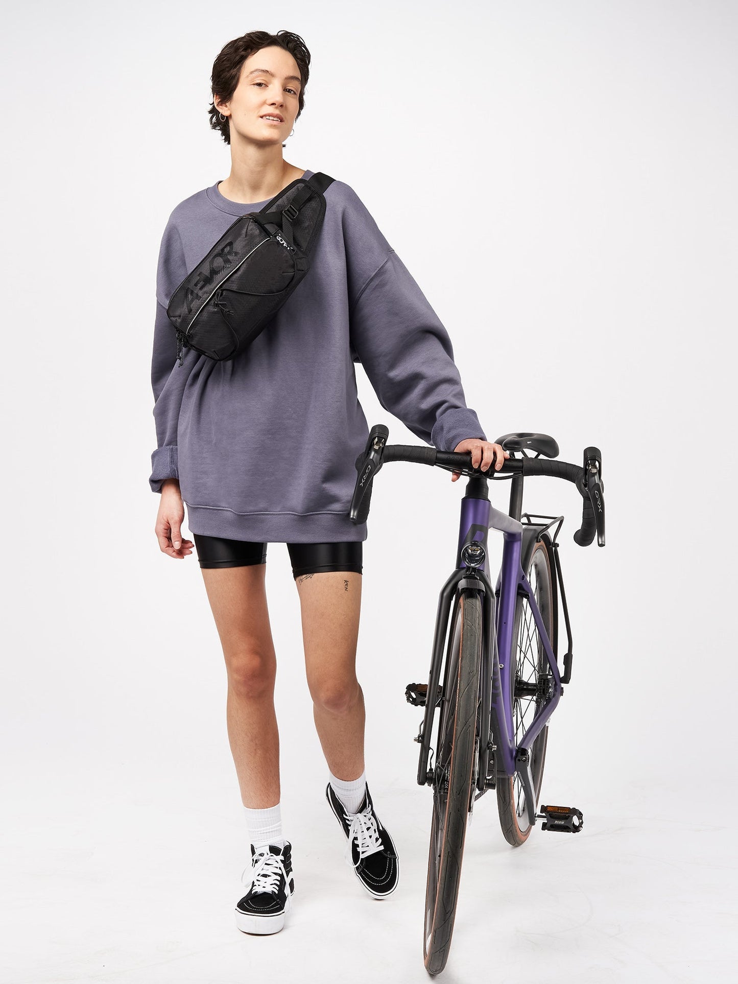 Michelle – Sac à Main Compact Noir Élégant