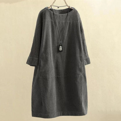 Anne – Robe ample en velours côtelé avec poches