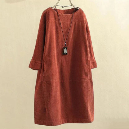 Anne – Robe ample en velours côtelé avec poches