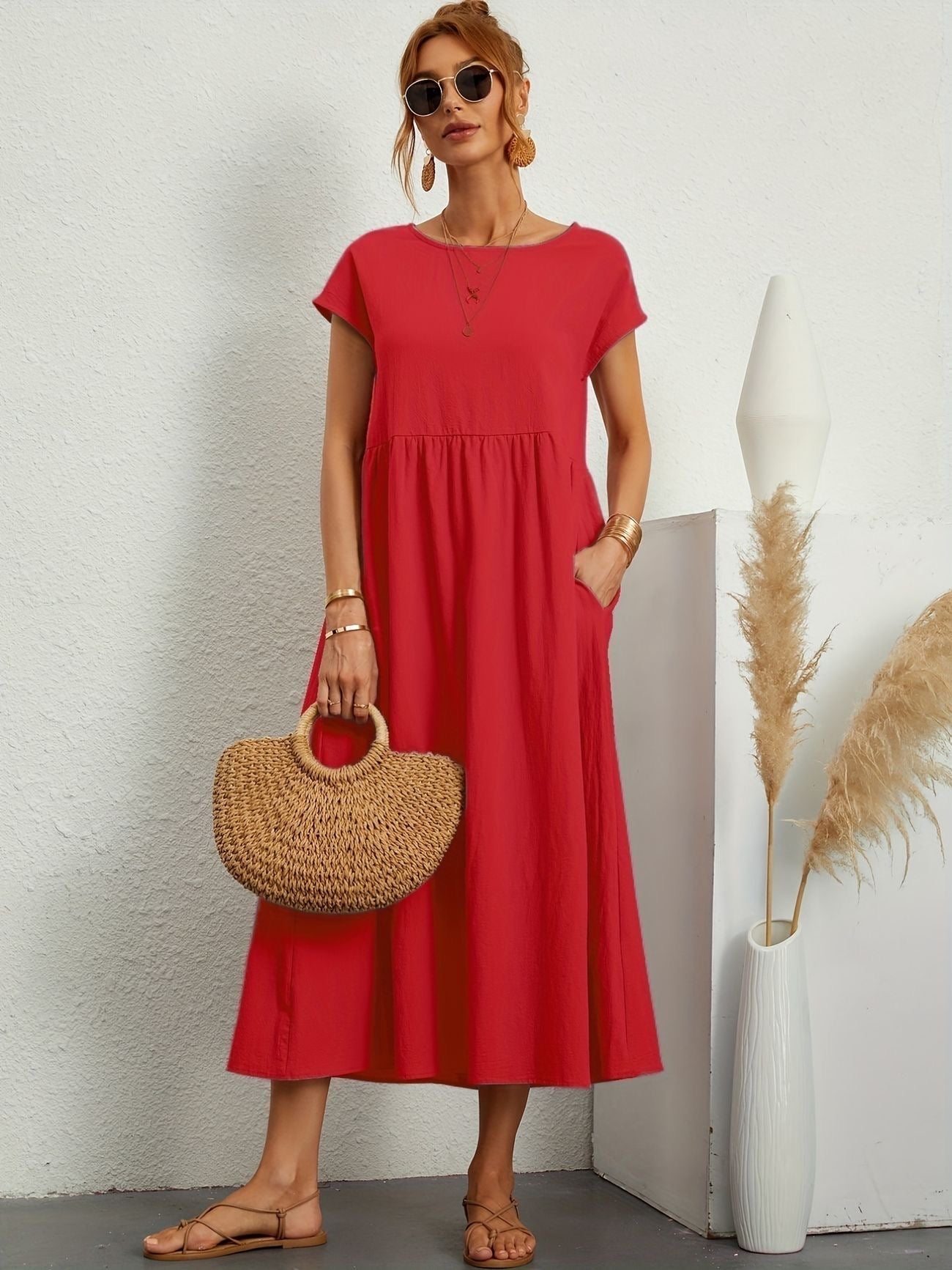 Élégante Robe Midi avec Poche à la Taille et Encolure Ronde