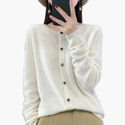 Cardigan élégant femme style décontracté parfait pour l'automne et l'hiver