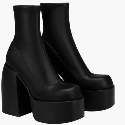Bottes plateforme à talons hauts pour femme, style audacieux et tendance, idéale pour soirées et mode urbaine