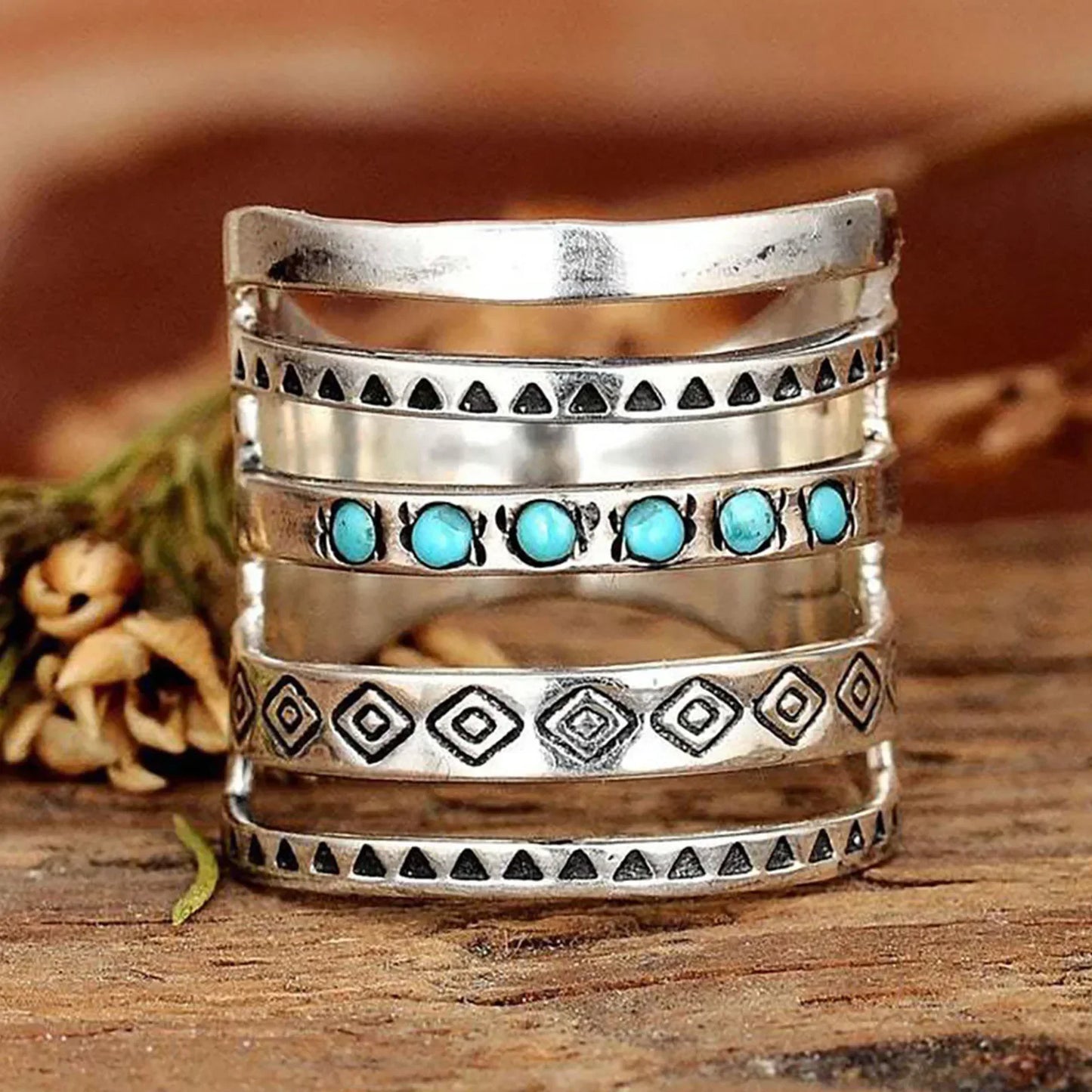 Robyn – Bague Bohème Multi-Bandes avec Accents Turquoise – Design Ethnique Vintage