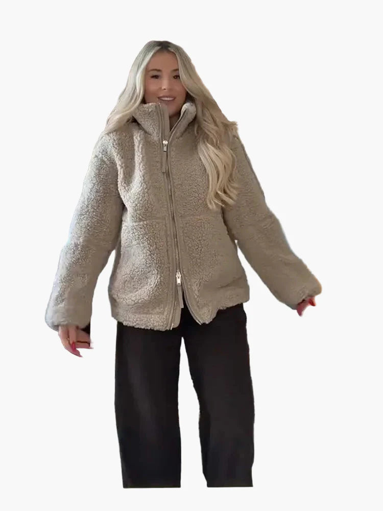Veste style peluche pour femme – Look tendance et confort optimal pour l’hiver