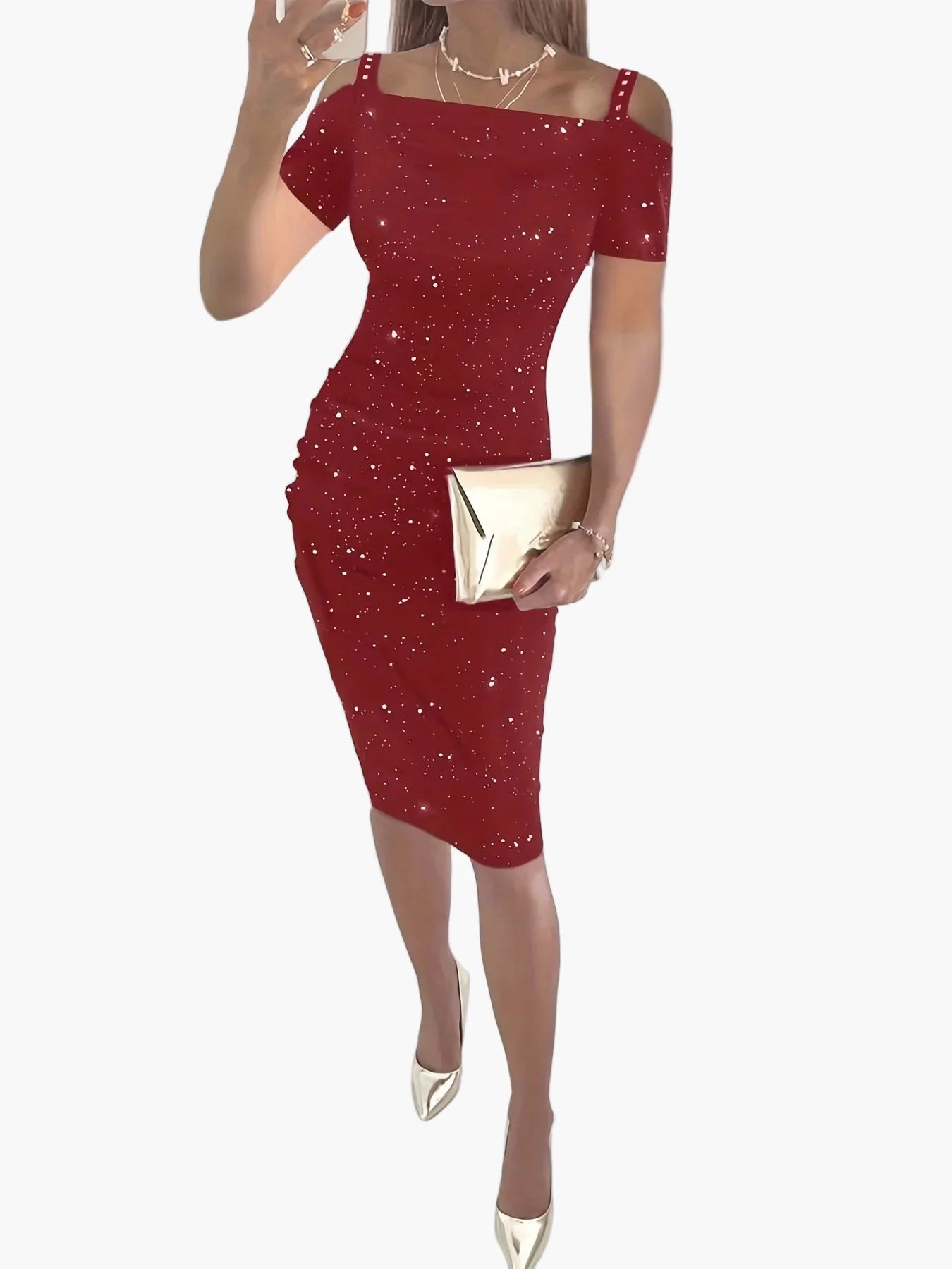 Robe fourreau élégante femme soirée épaules dénudées style glamour