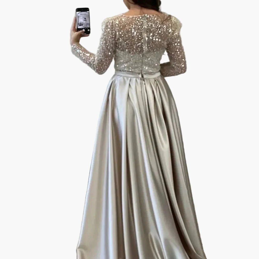 Robe de soirée femme élégante à manches longues style gala, chic et glamour pour événements formels