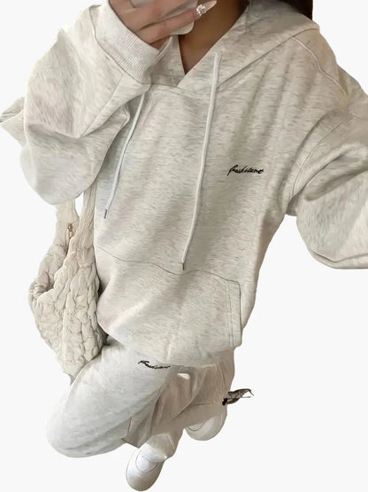 Ensemble décontracté femme hoodie et pantalon ample style urbain