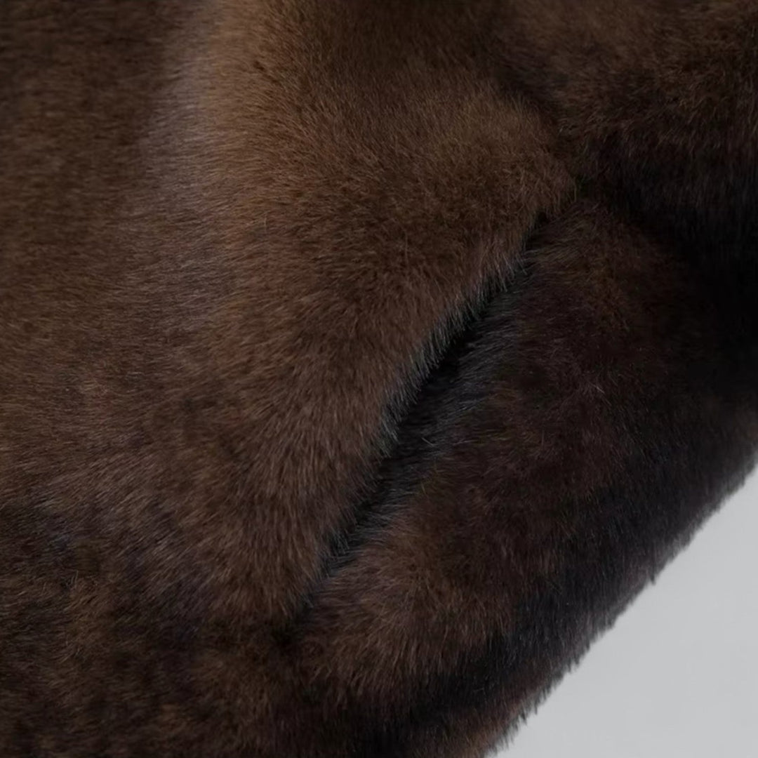 Manteau long trench en fausse fourrure style élégant pour femme – Idéal hiver et occasions spéciales