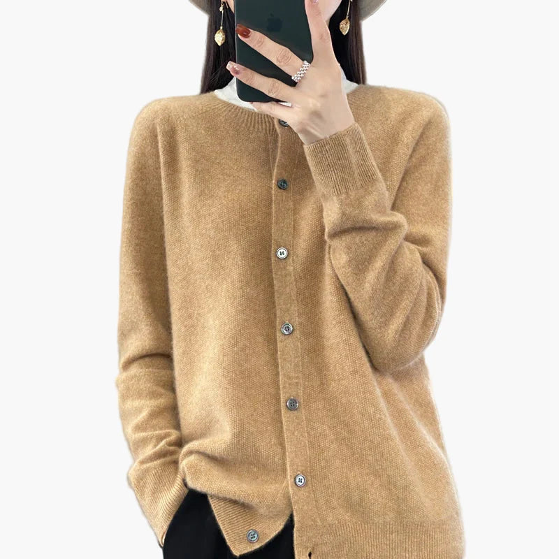 Cardigan élégant femme style décontracté parfait pour l'automne et l'hiver