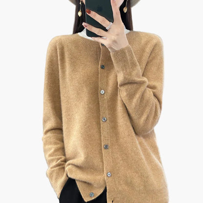 Cardigan élégant femme style décontracté parfait pour l'automne et l'hiver