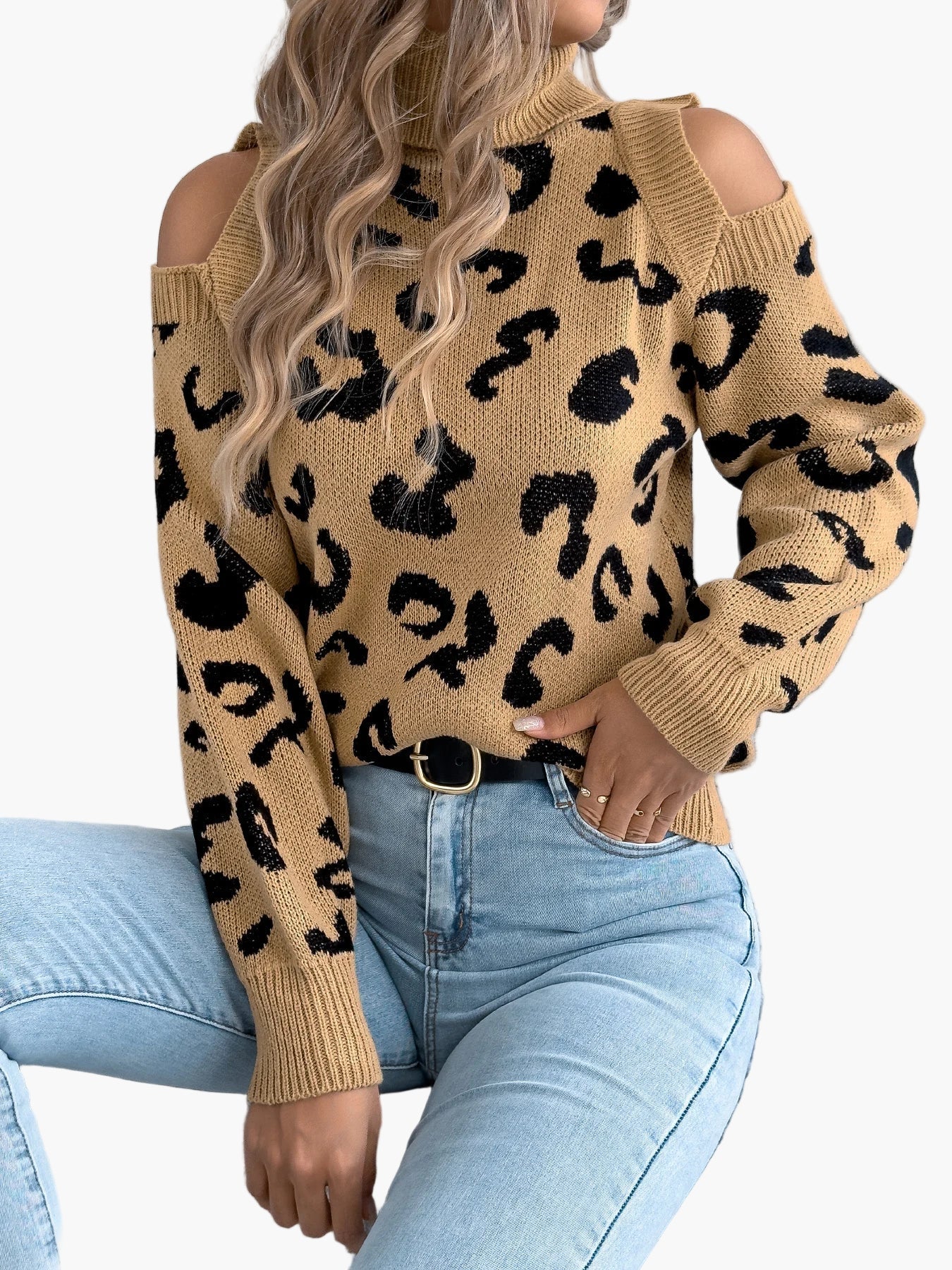 Pull femme tendance à épaules dénudées motif léopard style urbain