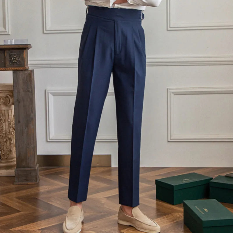 Robbie – Pantalon à Taille Haute Plissé avec Ceinture Réglable