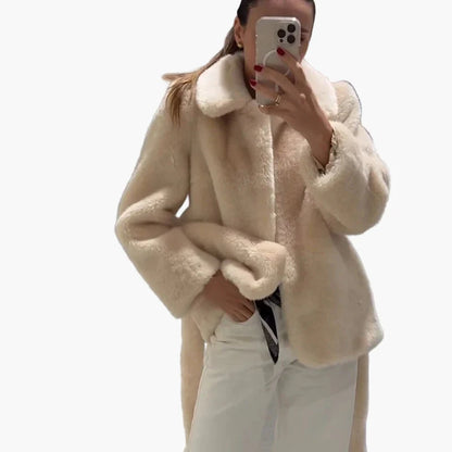 Manteau ceinturé femme style élégant pour l'hiver et les occasions habillées