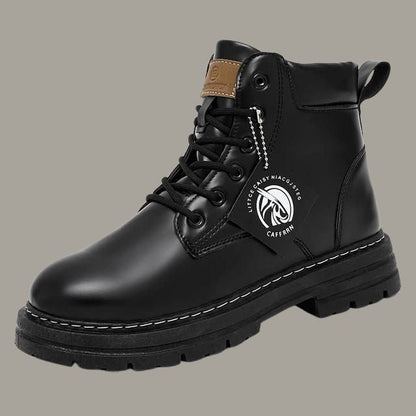 Bottes de randonnée robustes homme style urbain et aventure