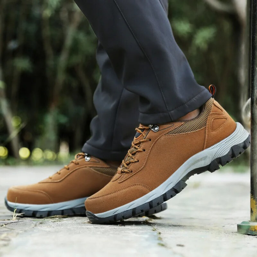 Waterproof hiking shoes for men – Lightweight and sturdy outdoor walking shoes for trekking, hiking, and trail running