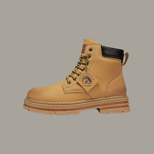 Bottes de randonnée robustes homme style urbain et aventure